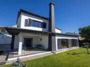 Moradia T7 com piscina Elegância, Conforto e...