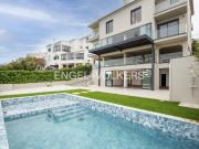 Moradia T7 com piscina em Setúbal