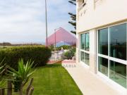 Moradia T7 de 435m2, frente ao mar, em Peniche