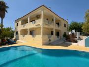 Moradia T7 Exclusiva no Triângulo Dourado Vista Única