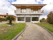 Moradia T8 à venda em Penafiel