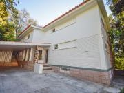 Moradia T8 com jardim e piscina no centro de Cascais