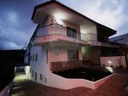 Moradia T8 em Ramada e Caneças