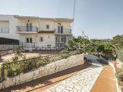 Moradia T9 com Grande Potencial para Investidores na...