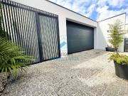 Moradia térrea individual – Painéis  AC  Lareira, Garagem