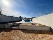 Moradia térrea com piscina