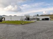 Moradia Térrea de Luxo com 6 Suítes, Piscina Infinita...