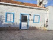 Moradia térrea T1 em Cela de 75 m²