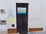 Moradia Terrea T2 C/ Quintal Centro da Vila de Santa...