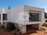 Moradia Térrea T3 com piscina e garagem