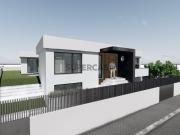 Moradia térrea T4 com garagem, piscina e jardim nos...