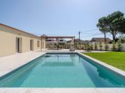 Moradia Térrea T4 totalmente renovada c/ piscina, espaço...