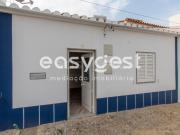 Moradia típica T2 totalmente remodelada em Conceição de...