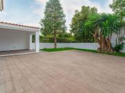 Moradia totalmente remodelada inserida numa das melhores...