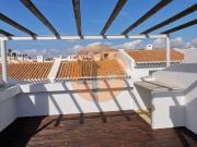 Moradia totalmente renovada com muita luz natural devido...