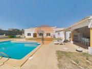 Moradia Tpica T3 com piscina