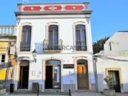 Moradia Tradicional com Restaurante Equipado e Dois... Moradia Tradicional com Restaurante Equipado e Dois...