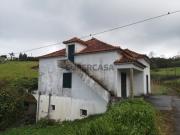 Moradia Tradicional para Recuperar | Santana, Madeira