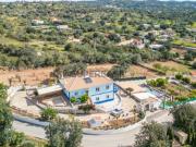 Moradia tradicional totalmente renovada em Loulé