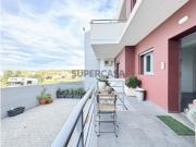 Apartamento Triplex T7+1 com area exterior e garagem em...
