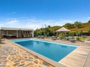 Moradia trrea com 3 quartos e piscina na Silveira So...
