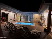 Moradia trrea V4 com piscina em Paredes