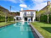 Moradia T3 única no centro de Cascais!