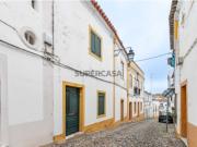 Moradia Unifamiliar T4 no Centro Histórico da Cidade...