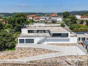 MORADIA UNIFAMILIAR ISOLADA T4 COM PISCINA