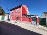 Moradia V1+2 totalmente remodelada com espaço para...