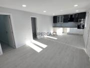 Moradia T3 em Banda, Totalmente Remodelada Setúbal