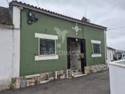 Moradia V2 à venda em Vialonga, concelho de Vila Franca...