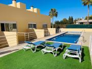 Moradia V2 com vista mar inserida em condomínio fechado...