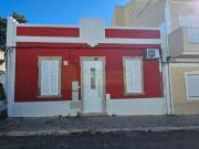 Moradia V2 em Loulé renovada com terraço e logradouro