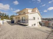 Moradia V3+1 com garagem na Guimarota