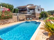 Moradia V3+1 com piscina e vistas panorâmicas Pêra