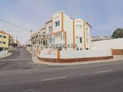 Moradia V3+1 Totalmente Remodelada na Ericeira