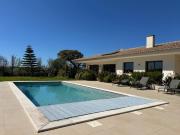 Moradia V3 + 1 com Piscina e Jardim entre Bombarral e Óbidos