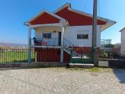Moradia V3 com terreno em Vilarandelo