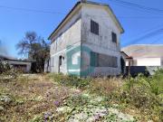 Moradia V3 de 4 Fentes Mindelo