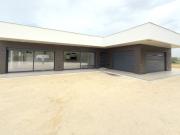 Moradia V3 de piso térreo, vista para o campo, perto da...