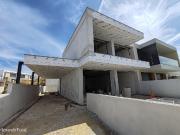 Moradia V3 a Estrear com Piscina na Ericeira