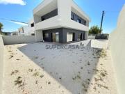 Moradia V3 Nova Silva Escura, Maia