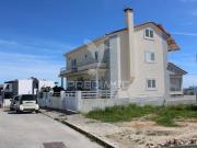 Moradia V4 à venda em concelho de Almada, Setúbal, Portugal