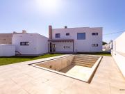 Moradia V4 à venda em Silveira, concelho de Torres...