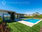 Moradia V4 com piscina e garagem Condomínio de Luxo, Faro