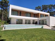 Moradia T4 | Piscina | Nova