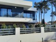 Moradia V4 em construção Aroeira Pronta em 2024