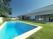 Moradia V4 Térrea com Jardim e Piscina em Azeitão