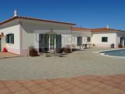 Moradia V6 no campo com piscina e vistas espectaculares...